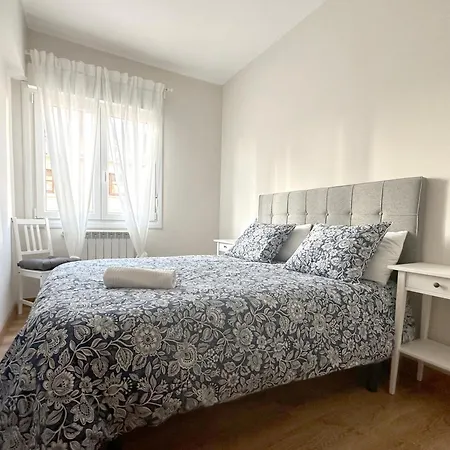 Viviendas Curto - Piso En El Corazon De Castro Junto Al Puerto * Castro Urdiales